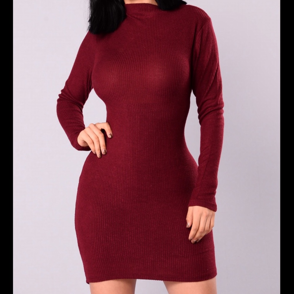 Red ribbed dress